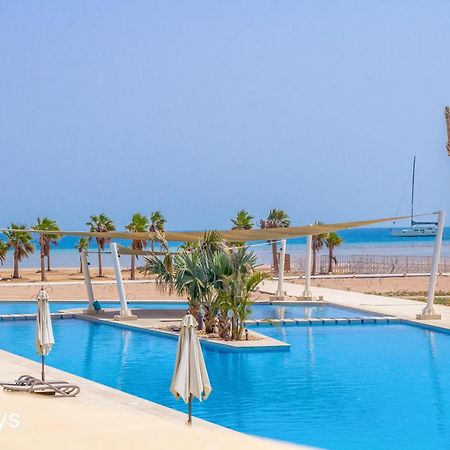 Ollystays Mangroovy Seaview 1Br Beach And Pool Free Access Хургада Экстерьер фото